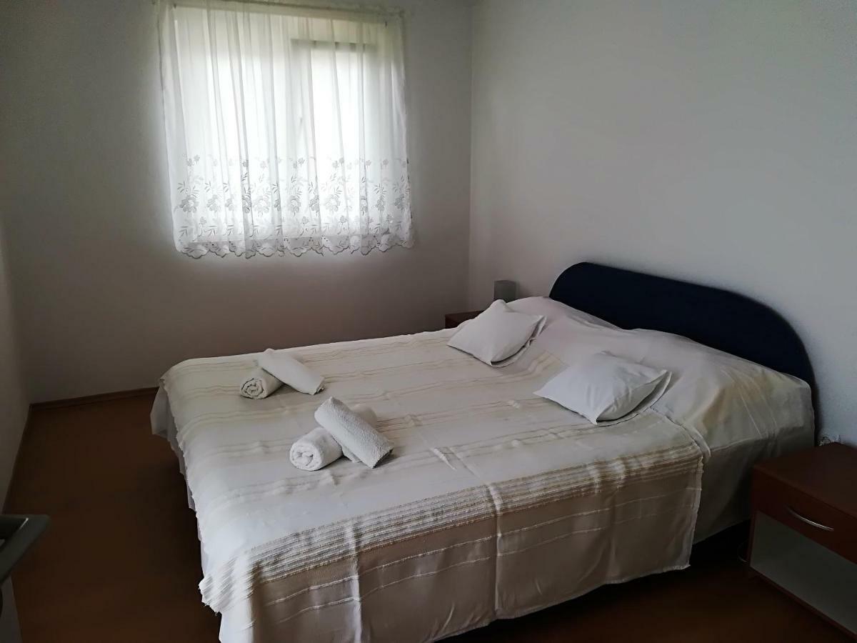Apartman Rosanda Premuda Ngoại thất bức ảnh
